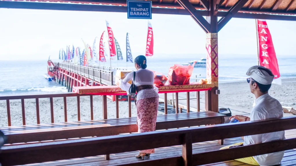 How to Banjar Nyuh Port from Kusamba Harbour with easy travel directions.