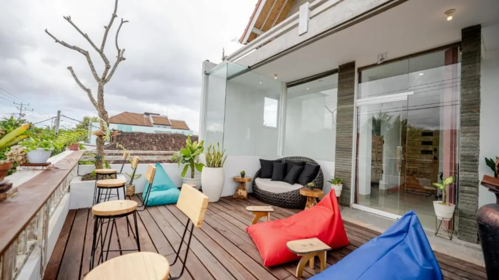 The Moon Nusa Penida accommodation situated near the Banjar Nyuh Port.